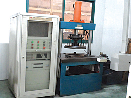 從動盤扭轉特性與面壓縮特性檢測機